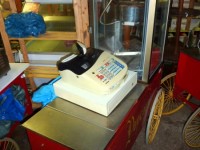 Wózek z maszyną do produkcji popcornu #1